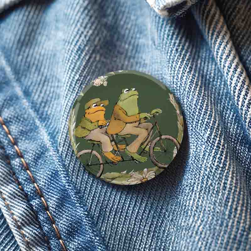 Frog Couple Pin