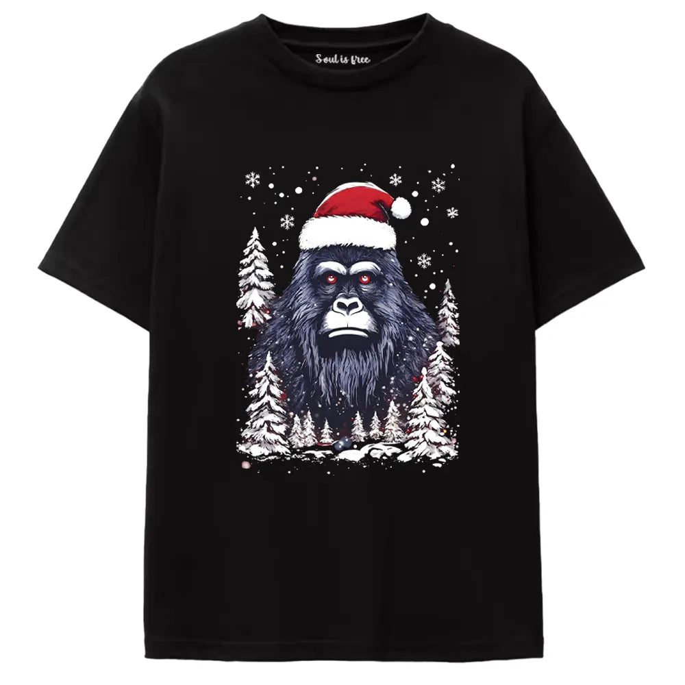 Bigfoot In The Snow At Christmas Ⅰ